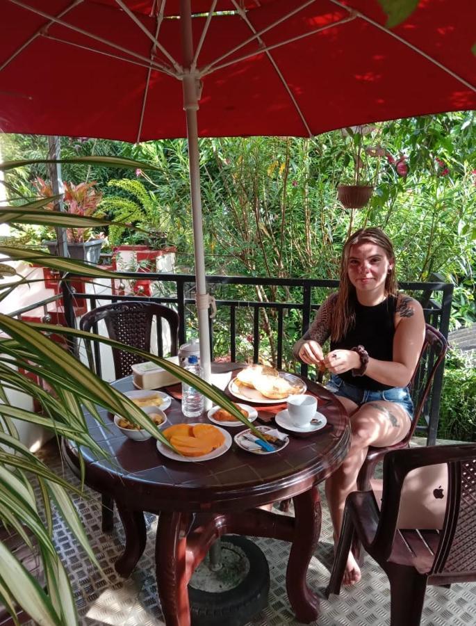 Hotel Tissa Rainbow Guest & Yala à Tissamaharama Extérieur photo