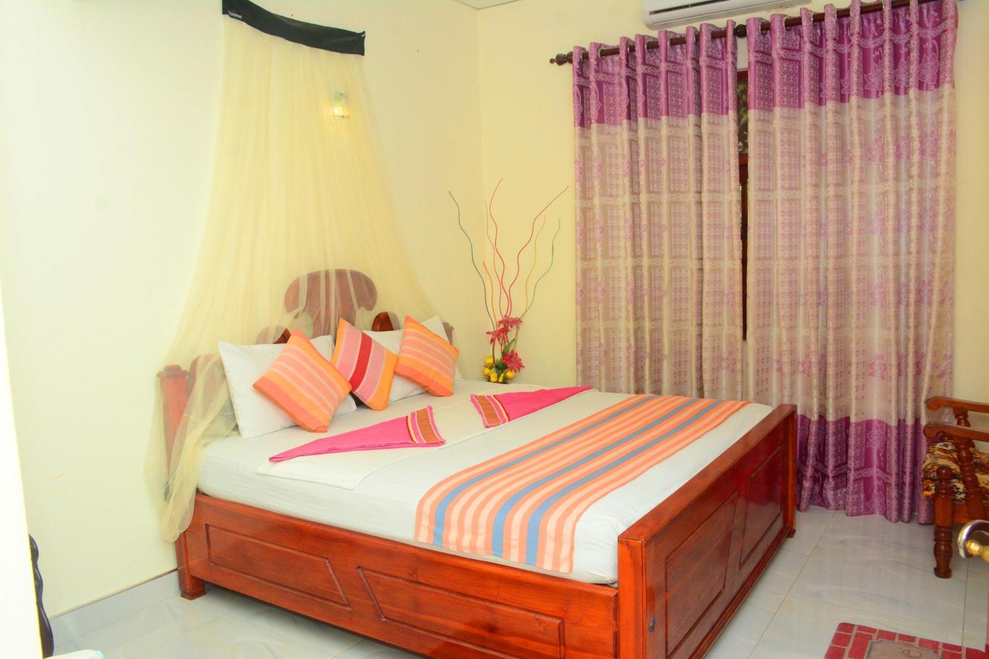 Hotel Tissa Rainbow Guest & Yala à Tissamaharama Extérieur photo